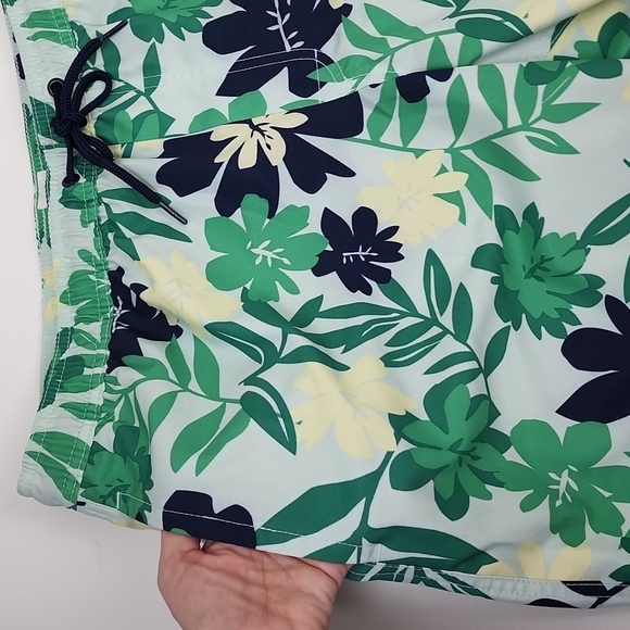 ⭐️3/ $30⭐️ GAP Men's Swim Trunks Shorts Green Navy Tropical Print Size Large - Picture 7 of 11